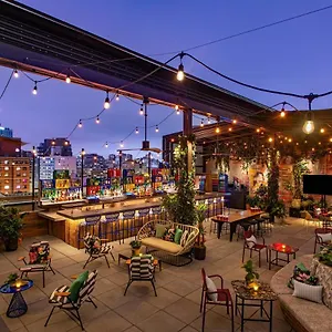 מלון Moxy Nyc East Village, ניו יורק