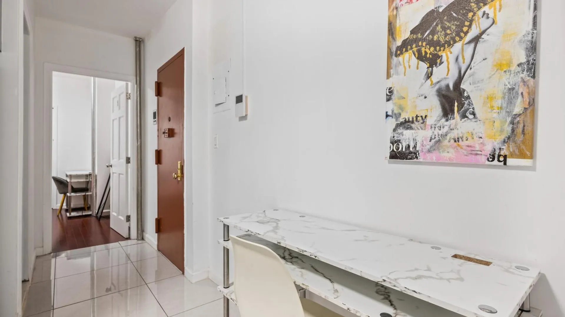 Monthly Lower East Side Two Bedroom New York 4*,